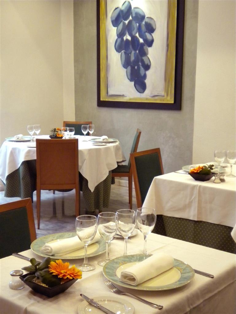 ホテル カタロニア グラシア バルセロナ レストラン 写真